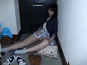 泥酔×意識不明子 婚活サイトで知り合ったOL［まいか］とバイト先の飲み会で泥酔した専門学生［まお］　サンプル画像02